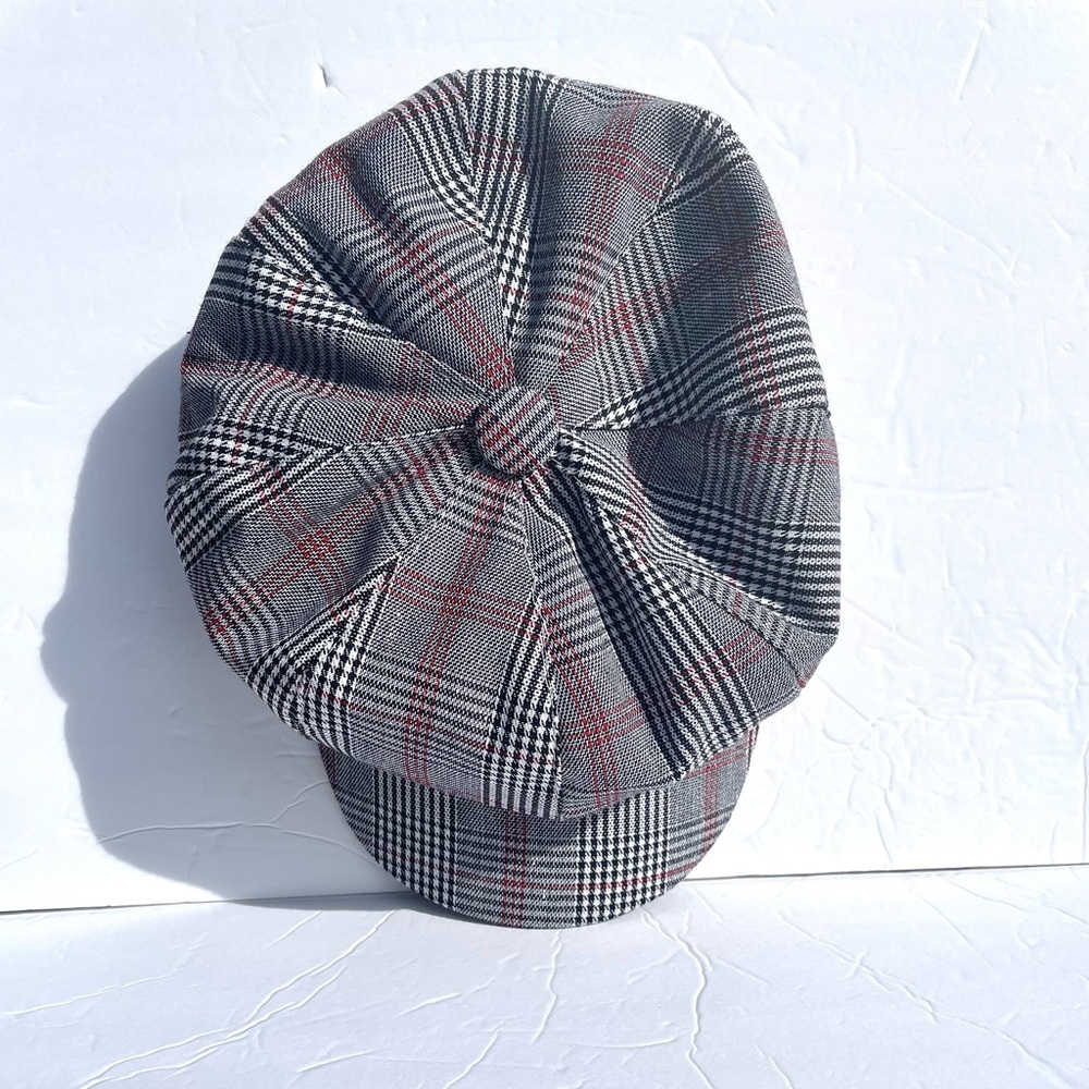 Beya Black Plaid Newsboy Hat NWT.